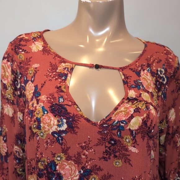 3/$20 American Eagle Floral Keyhole Flowy Blouse Boho Fall Long Sleeve AEO - Picture 3 of 13